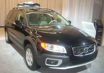 Volvo XC70 vehicle image